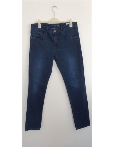 Pantaloni Jeans model usor decolorat...