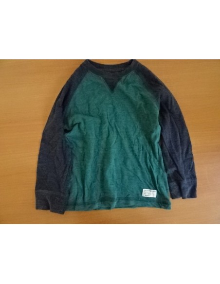 Bluza verde cu maneci negre baietei