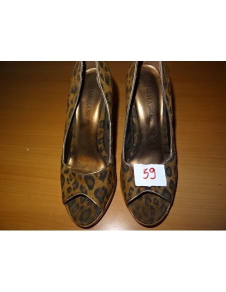 Pantofi decupati in varf animal print