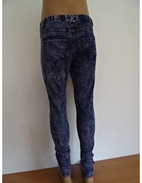 Pantaloni de blugi skinny