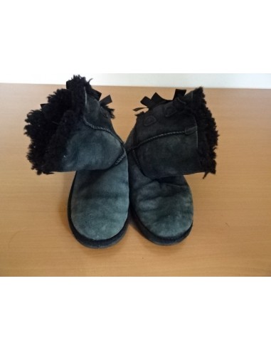 Cizme negre cu fundite UGG