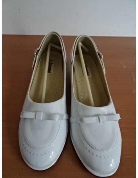 Pantofi albi eleganti toc mic