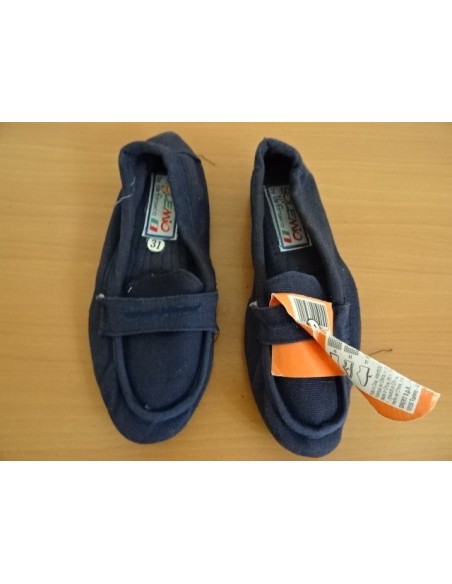 Espadrile albastre din panza (disponibile: marimea 31- 2 perechi si 32- o pereche )