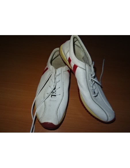 Pantofi sport cu siret